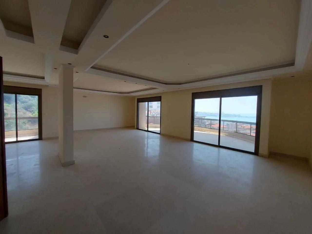 High-end Duplex in Sahel Alma with Sea and Mountain View — الصورة 3