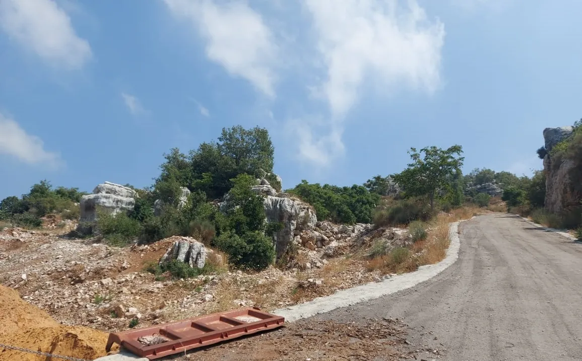 Land in Achkout, Keserwan Overlooking the Mountains