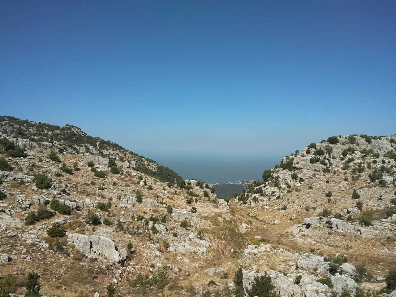 Land in Raachine, Keserwan with View — الصورة 2