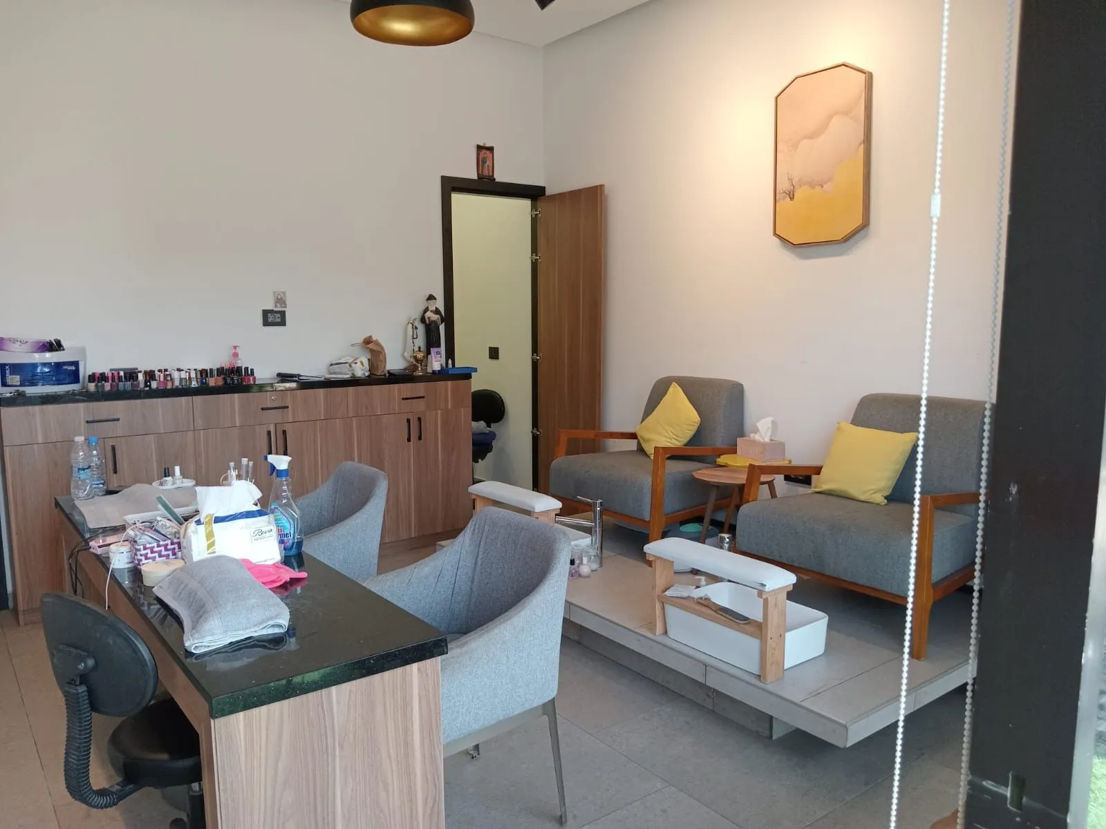 Furnished Shop for Rent in Haret Sakher, Keserwan — الصورة 2