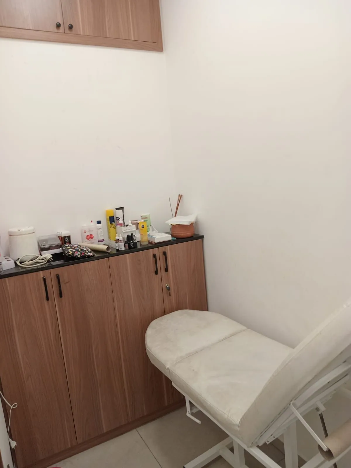 Furnished Shop for Rent in Haret Sakher, Keserwan — الصورة 4