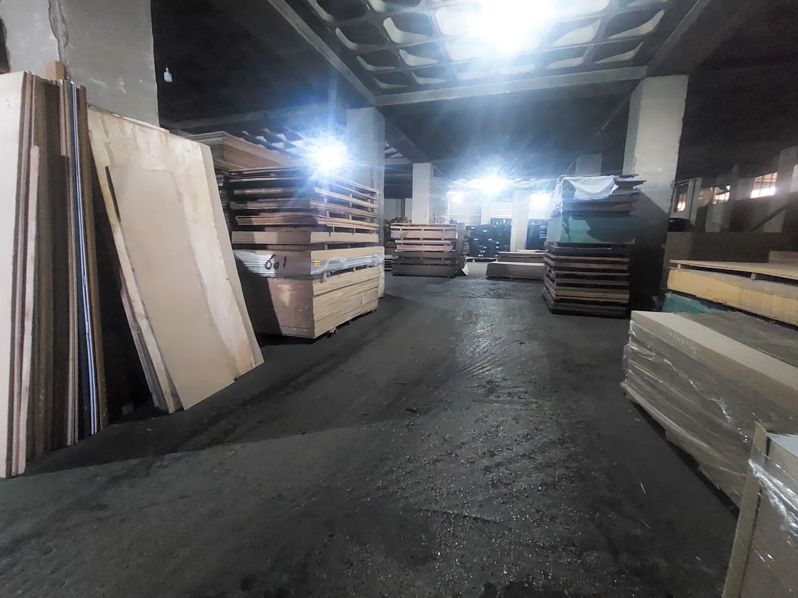 Prime Location Industrial Warehouse for Rent/Sale in Mar Roukoz — الصورة 5