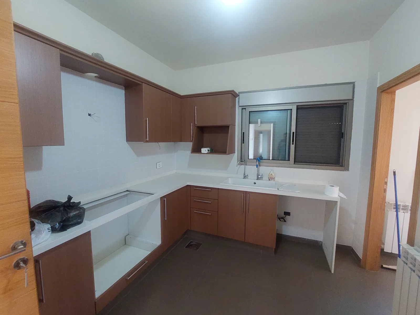 New Apartment for Rent in Mazraat Yachouh, Metn — الصورة 3
