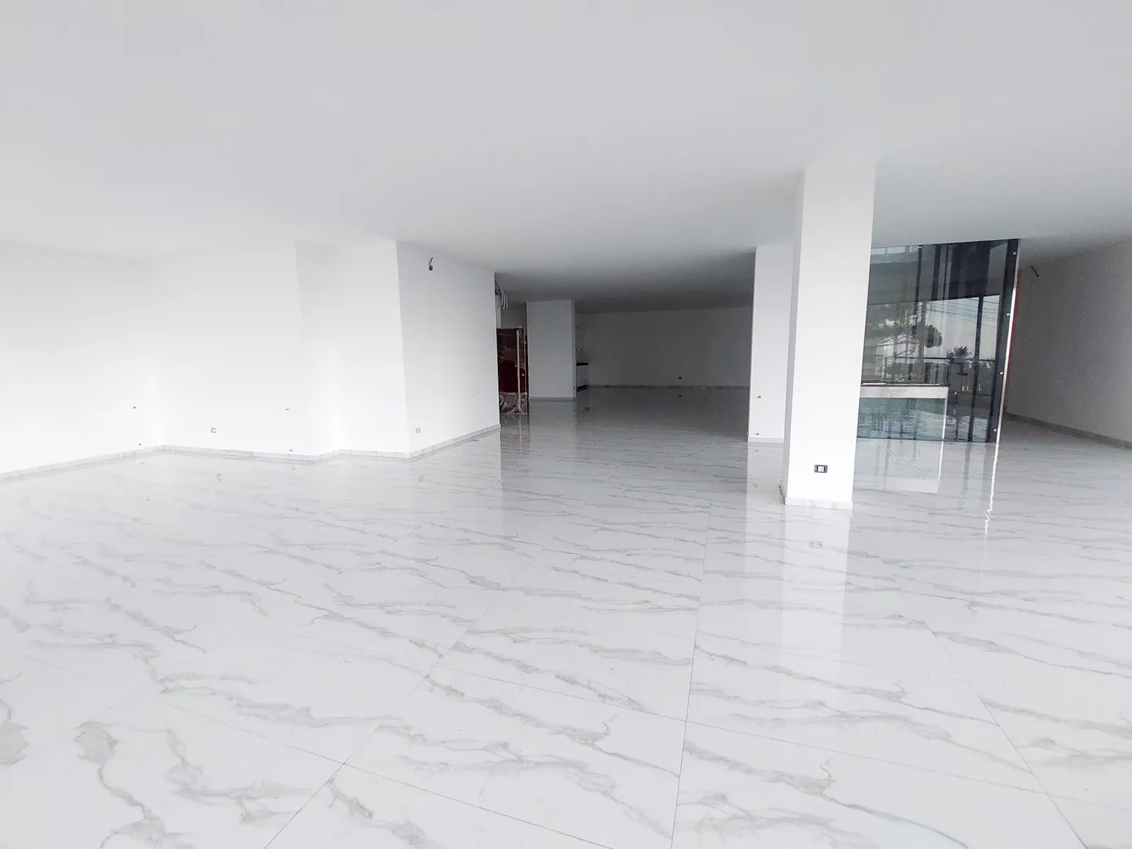 Prime Location New Showroom for Rent in Qornet Chehwan, Metn — الصورة 3