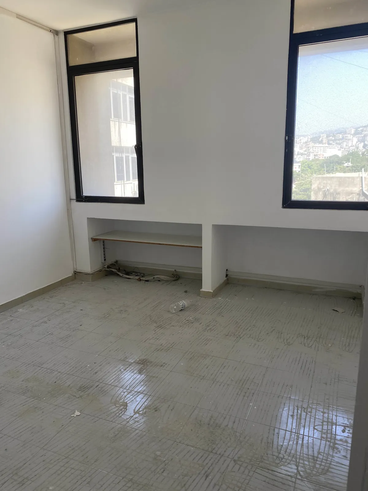 Prime Location Office for Sale or for Rent in Jal El Dib, Metn — الصورة 3