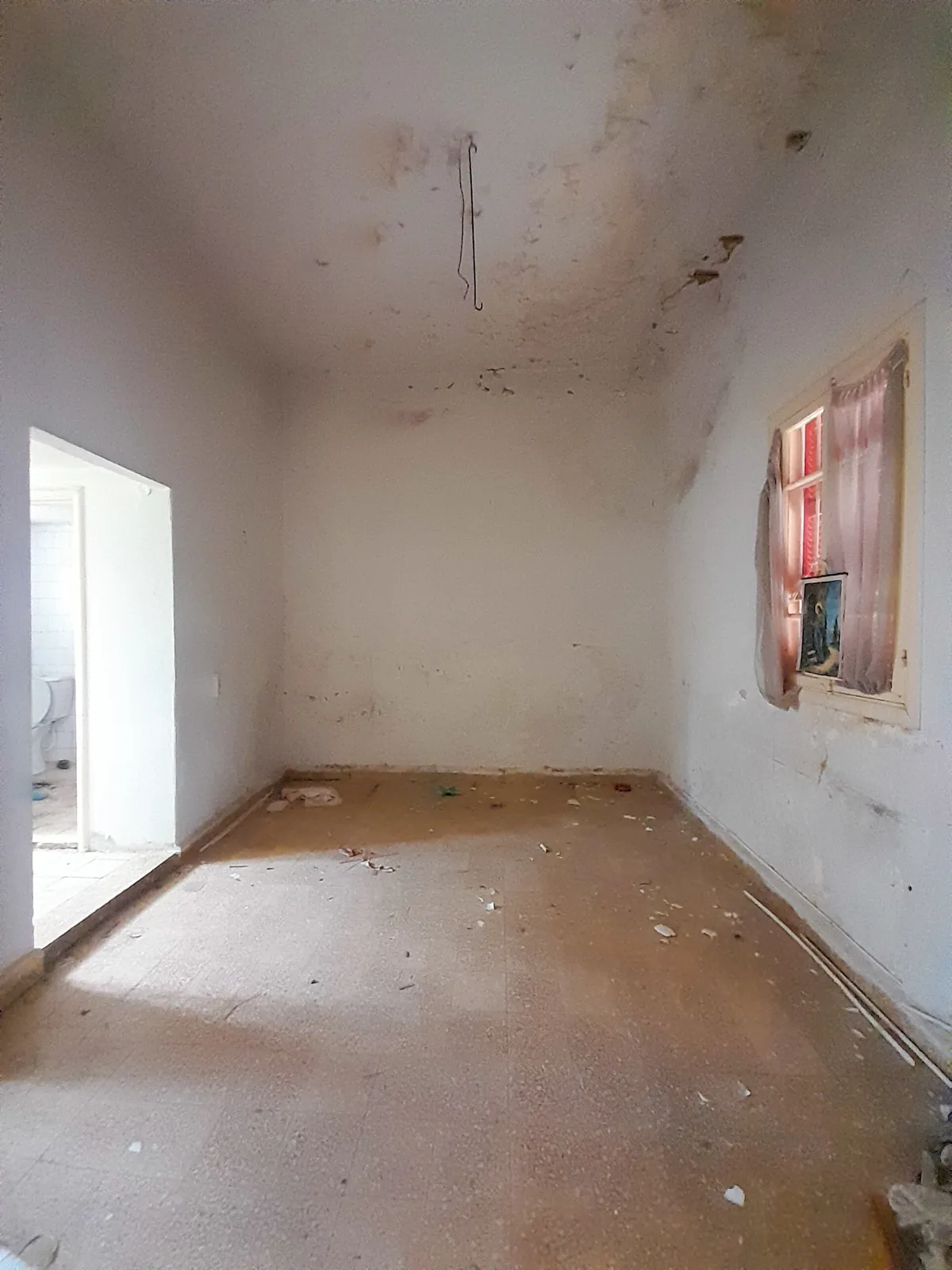 Detached Old House in Baabdat, Metn with Partial View — photo 5