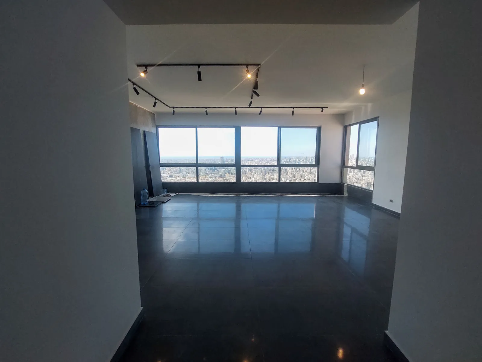 Apartment for Rent in Mar Roukoz, Metn with Sea and Mountain View — الصورة 2