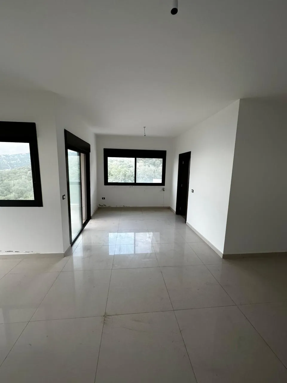 Apartment in Ajaltoun, Keserwan with View — الصورة 3