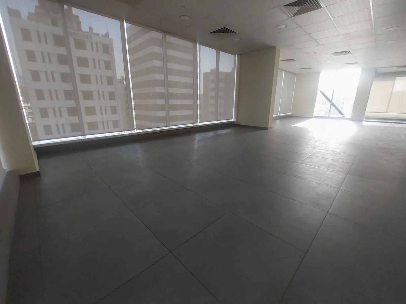 Prime Location Office for Rent in Bauchrieh, Metn — الصورة 3