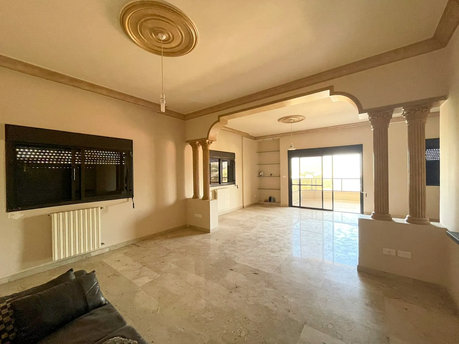 Decorated Apartment in Aoukar, Metn with Mountain View — photo 3
