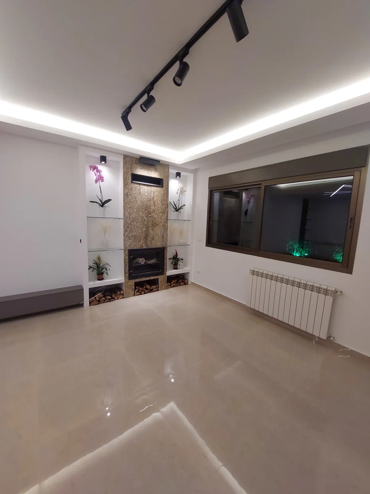 Decorated Apartment in Mazraat Yachouh, Metn with Terrace — الصورة 4