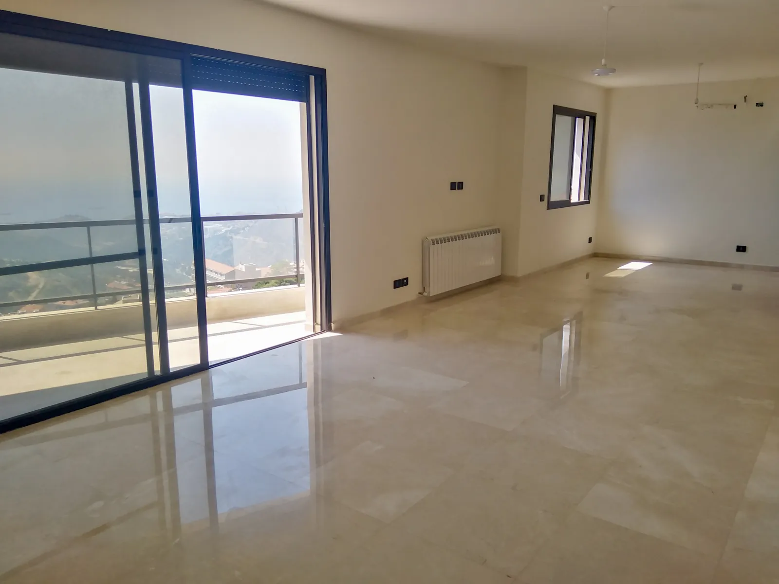Apartment in Qornet El Hamra, Metn with Sea and Mountain View — الصورة 1