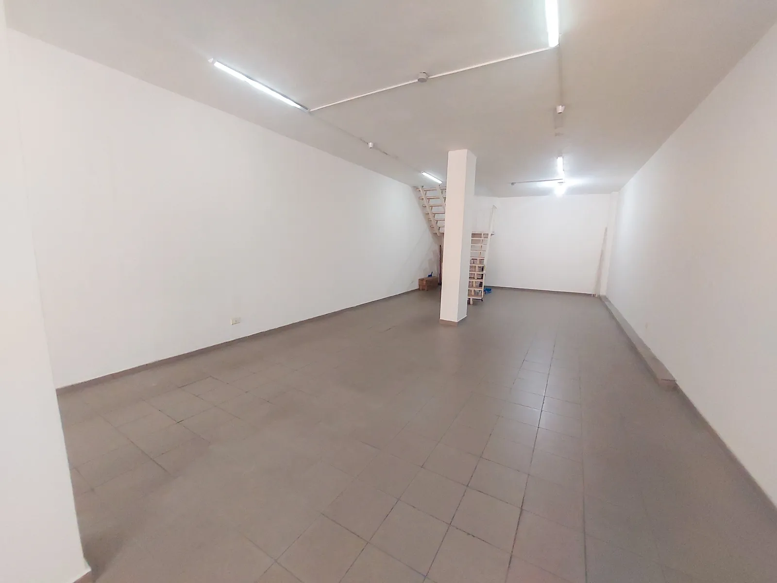 Prime Location Shop in Dekwaneh, Metn — photo 3