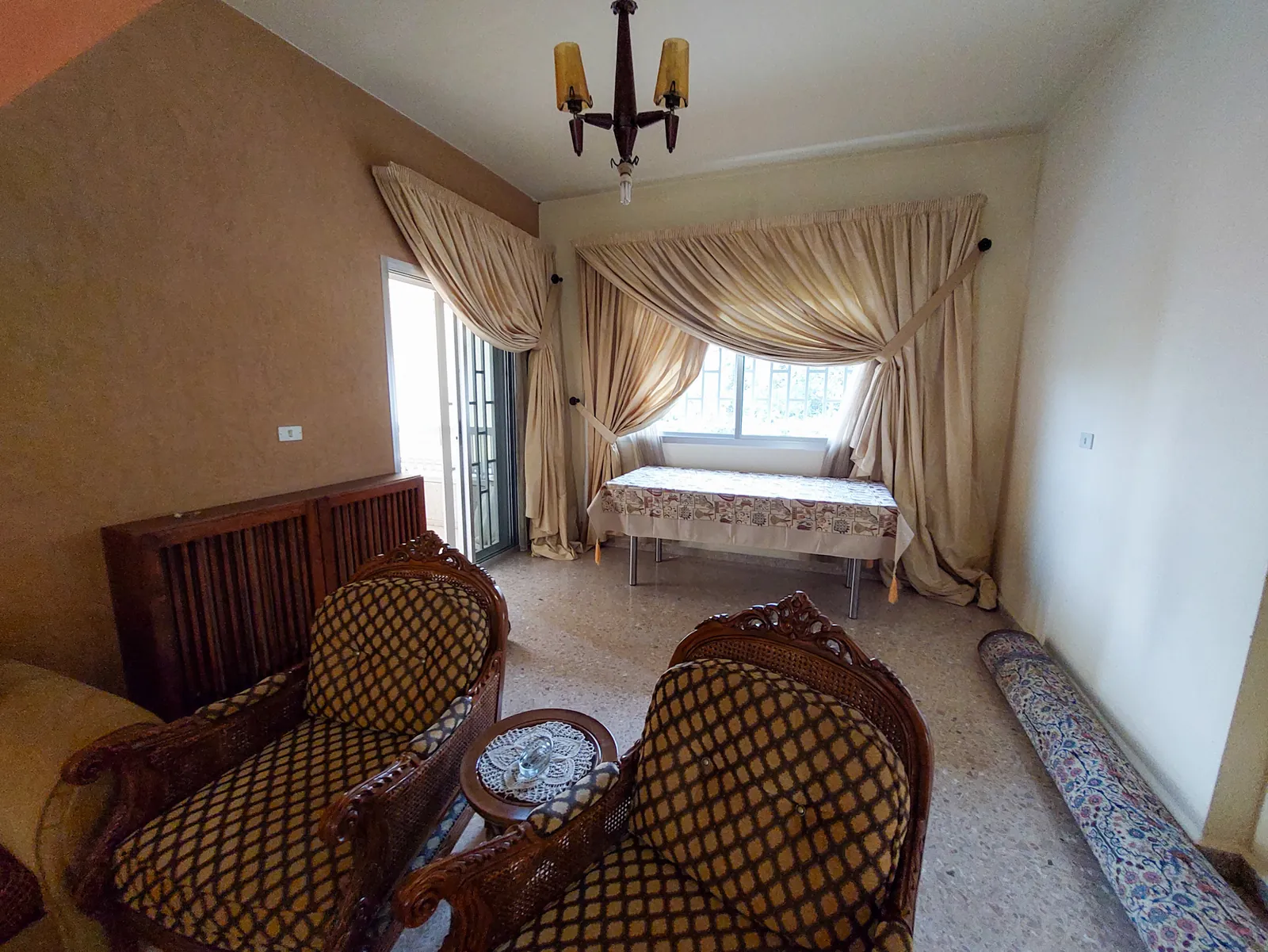 Furnished Apartment for Rent in Mazraat Yachouh with View — الصورة 2
