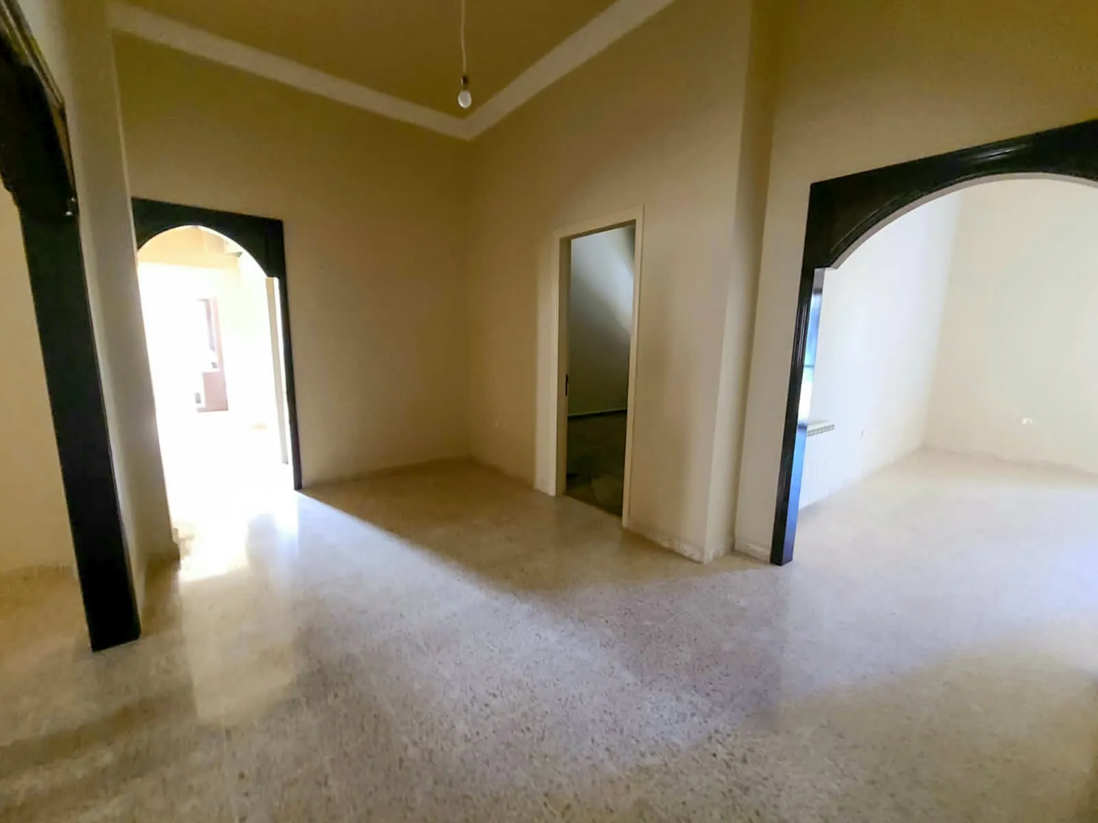 Independent House in Elissar, Metn with Terrace — الصورة 4
