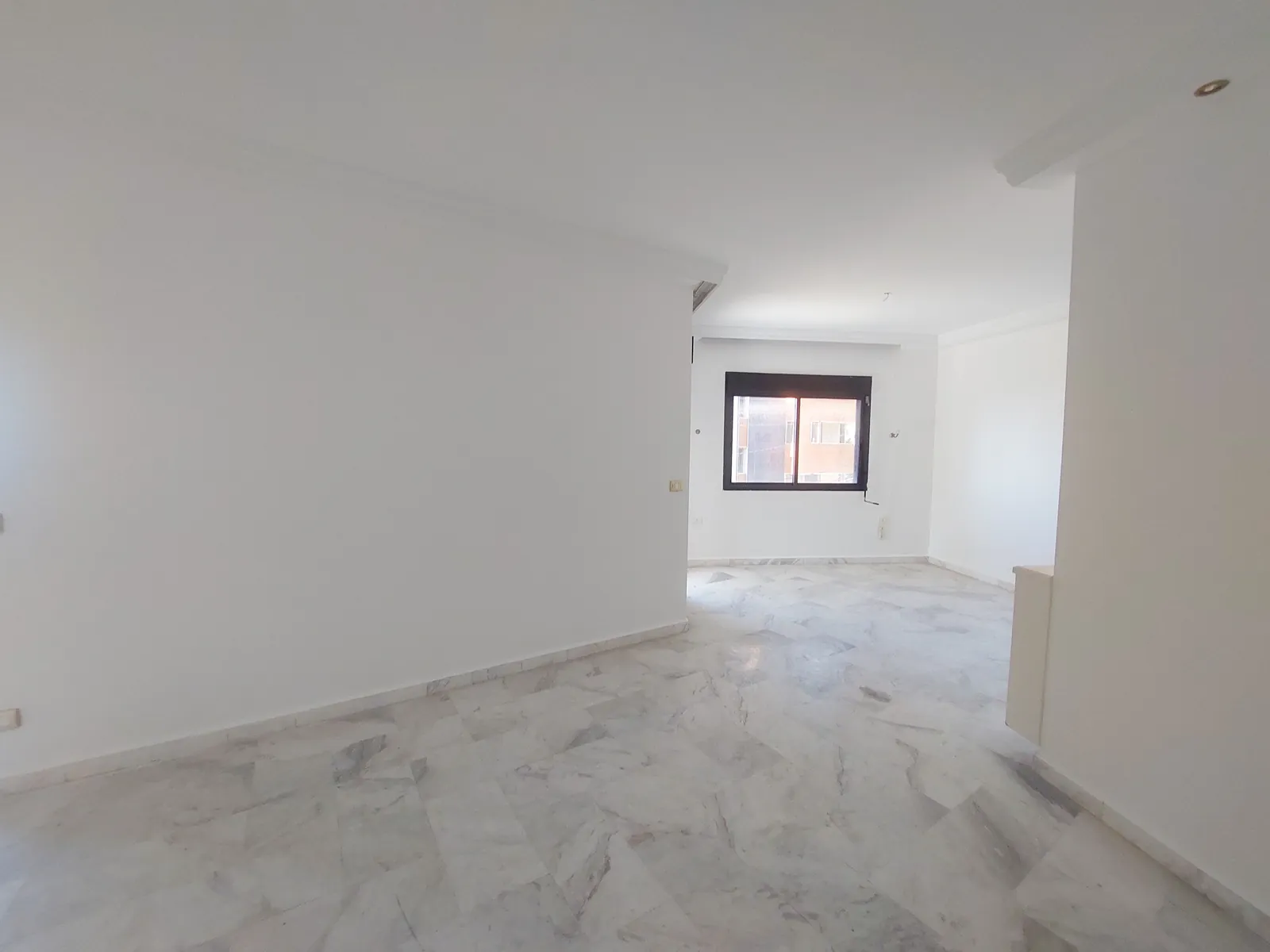 Prime Location Apartment in Beit El Chaar, Metn with Terrace — الصورة 5