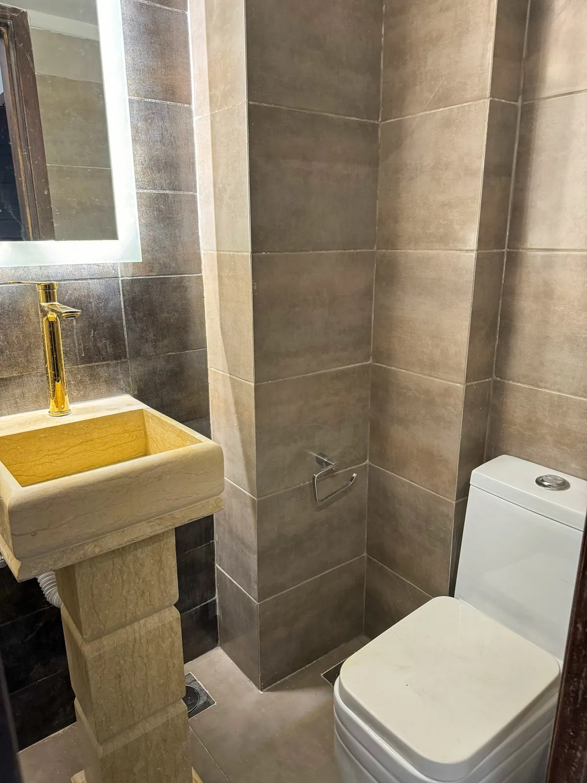 New Apartment in Zikrit, Metn with Partial Mountain View — الصورة 5