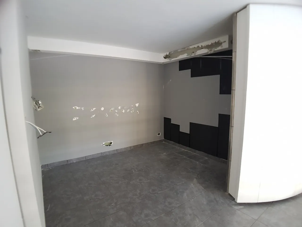 High-end Shop in Haret Sakher, Keserwan — الصورة 2