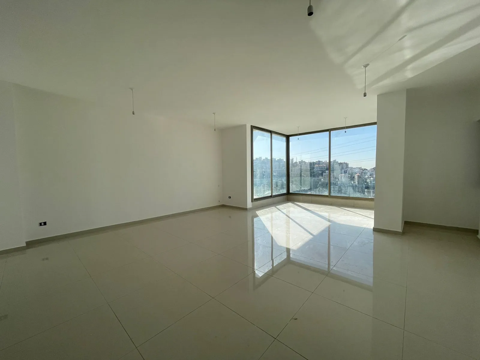 New Apartment in Dik El Mehdi, Metn with Sea View — الصورة 2