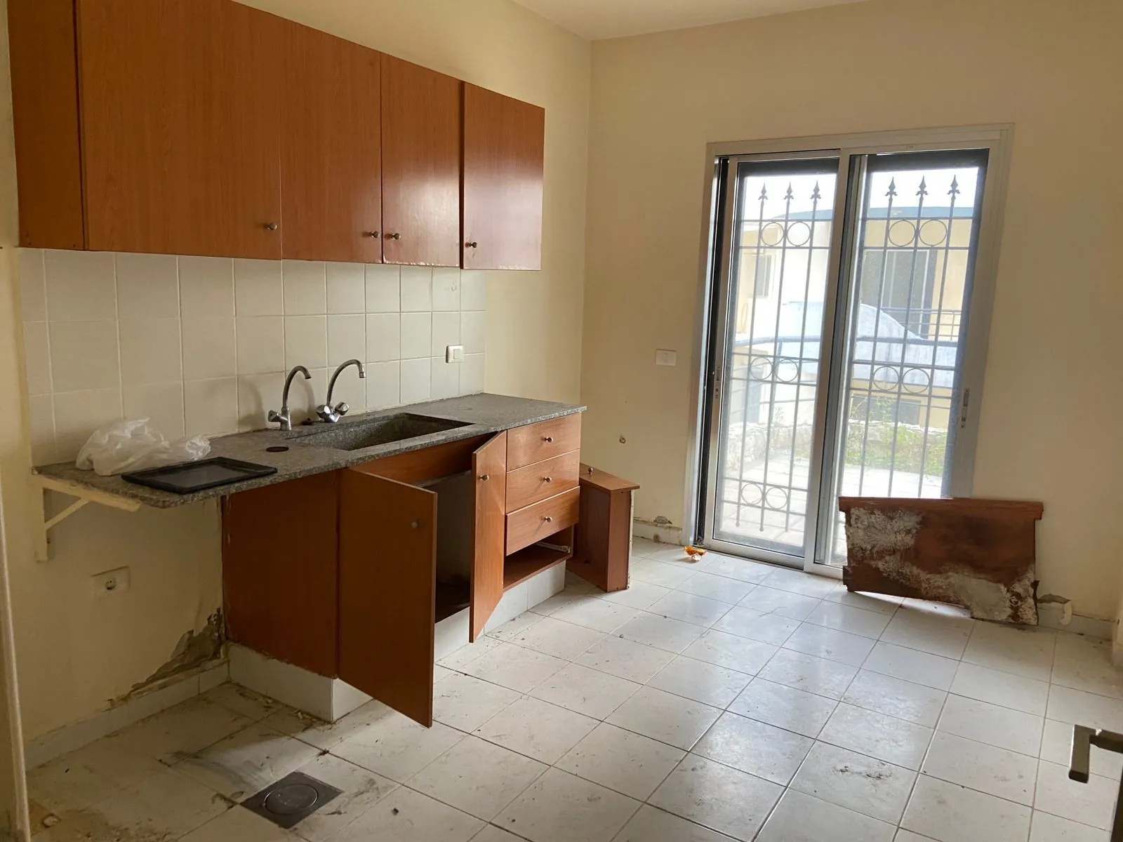 Apartment in Tabarja, Keserwan with Sea and Mountain View — الصورة 4