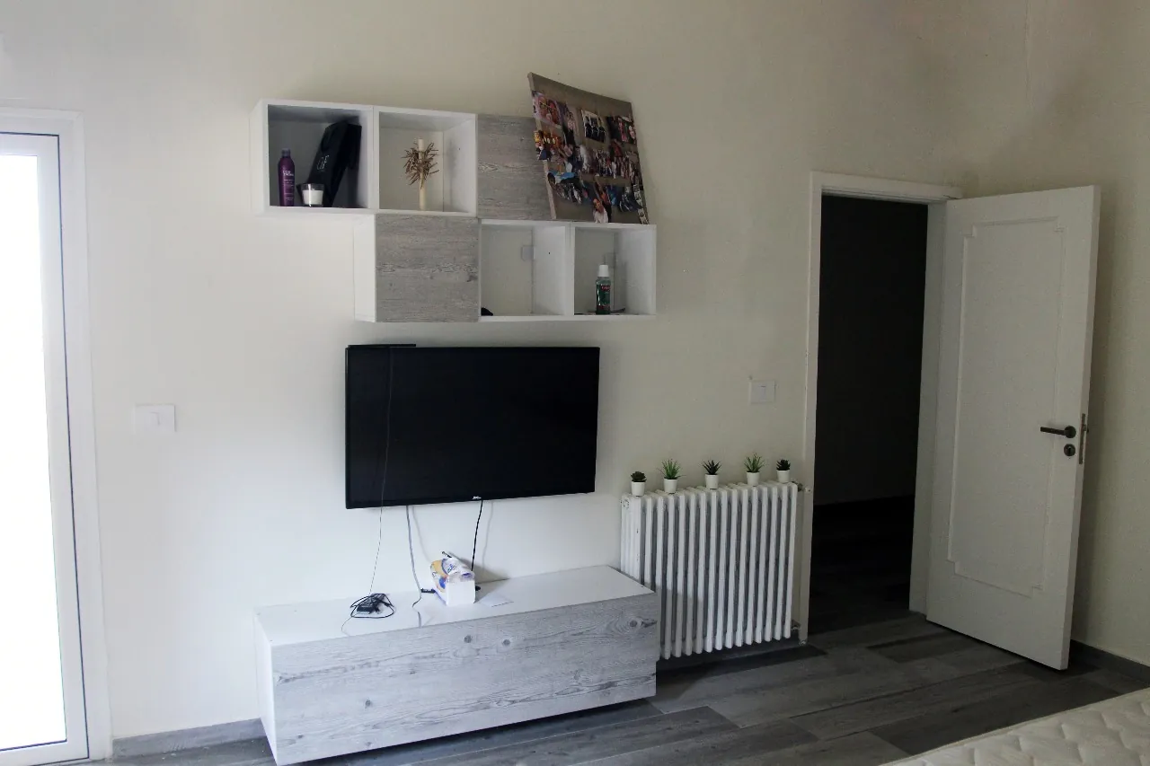 Furnished Apartment in Ballouneh with Sea and Mountain View — الصورة 4