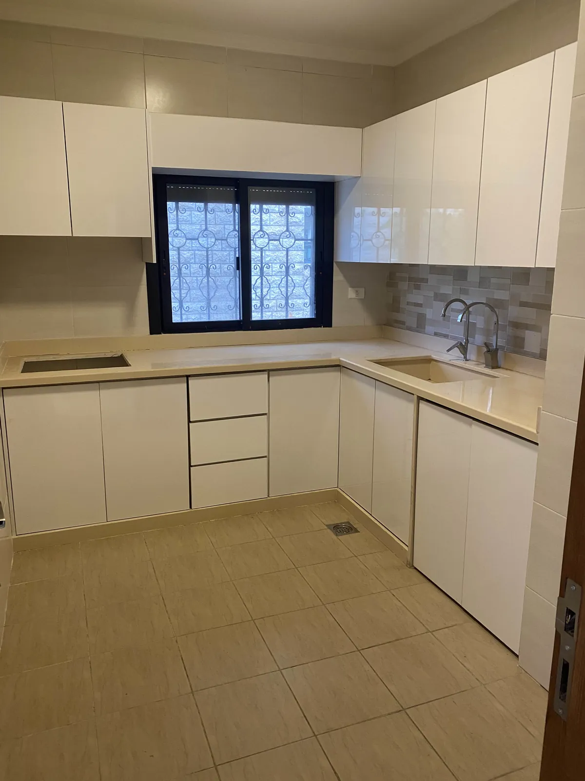 Apartment for Rent in Mezher, Metn with a Sea View — الصورة 2