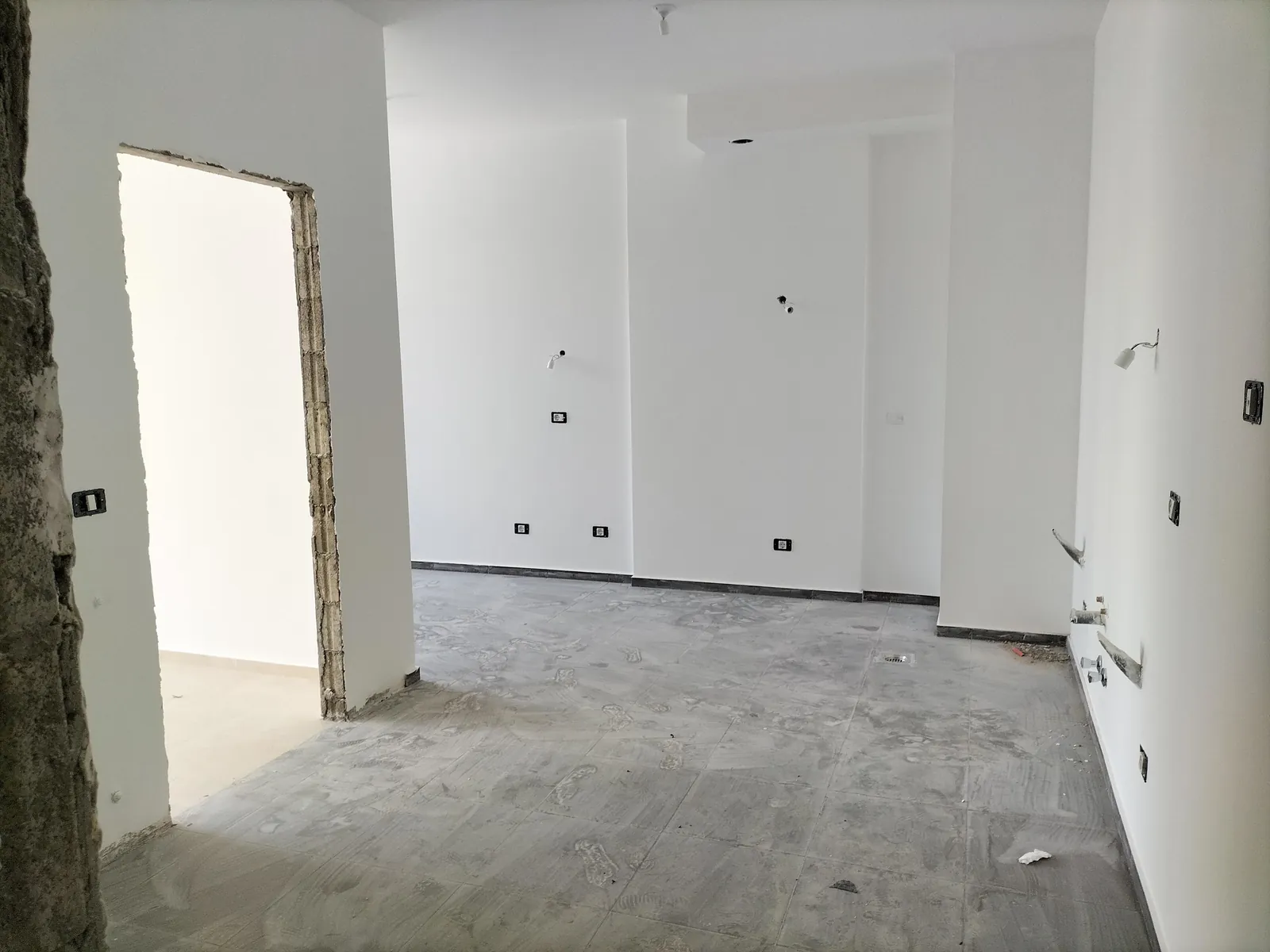 Payment Facilities- Apartment in Hazmieh, Baabda with View — photo 4