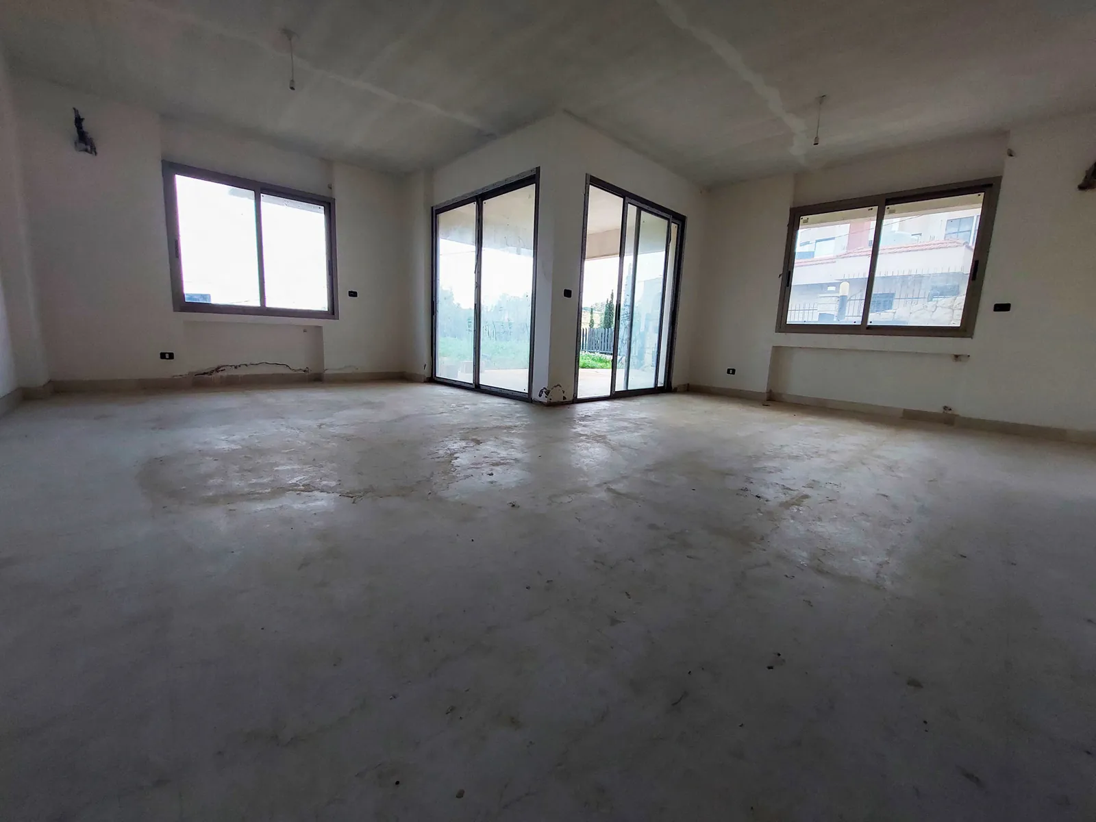 Apartment in Aoukar, Metn with Terrace/Garden — الصورة 2