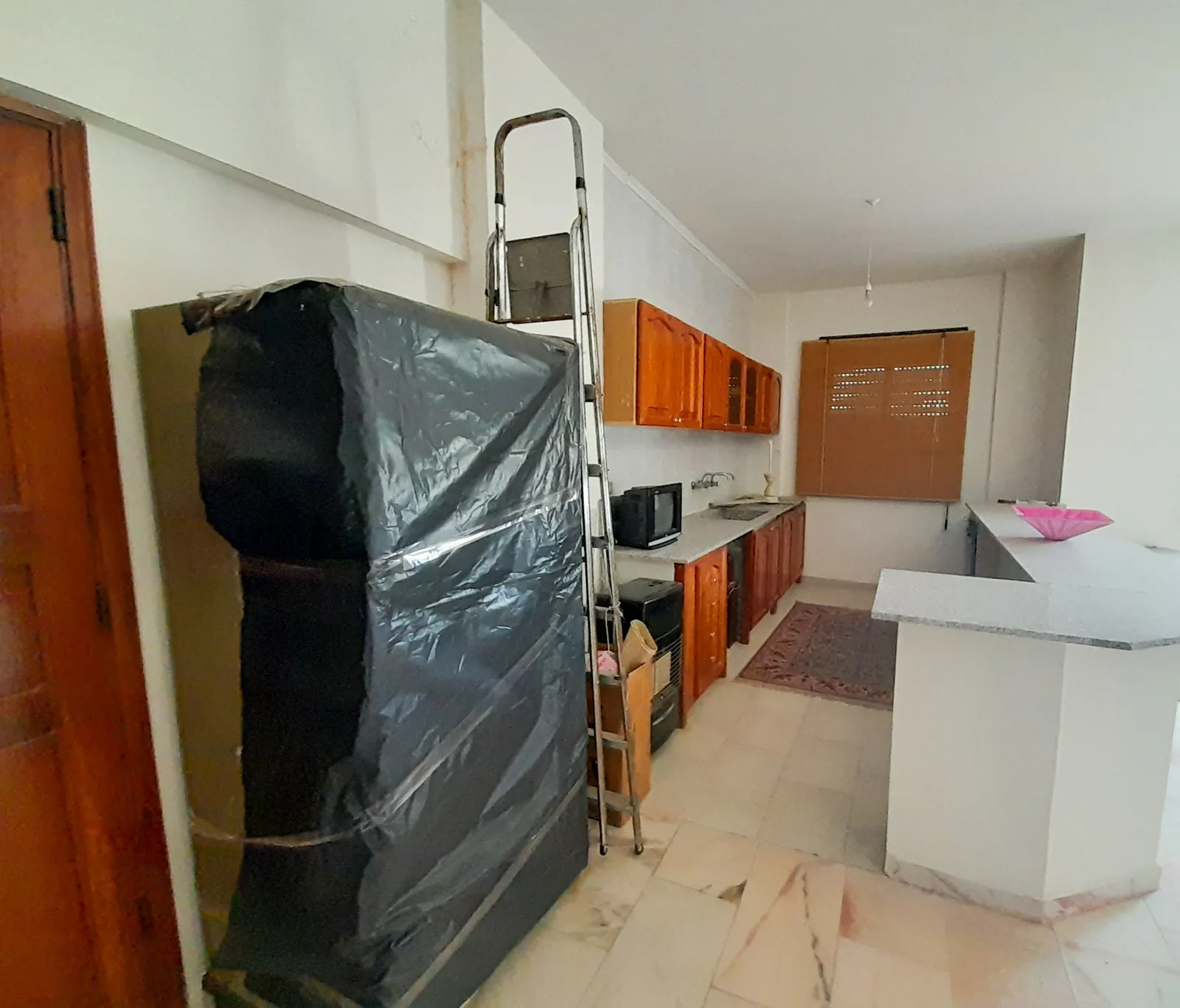 Semi-Furnished Apartment in Chouaiyya, Metn with Mountain View — الصورة 2