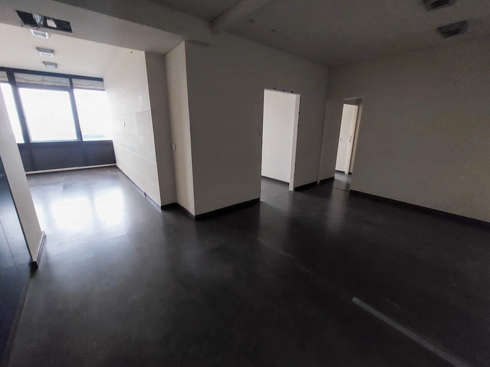 Prime Location Office in Dbayeh, Metn — الصورة 4