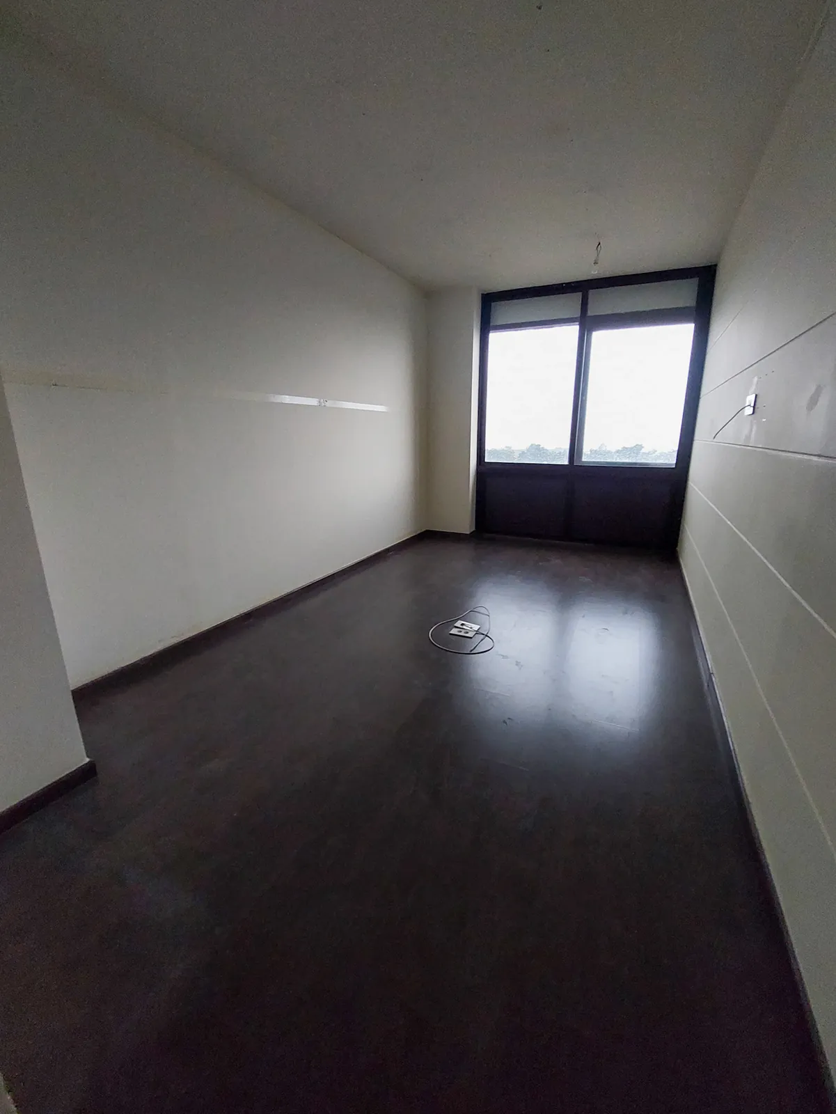 Prime Location Office in Dbayeh, Metn — الصورة 5