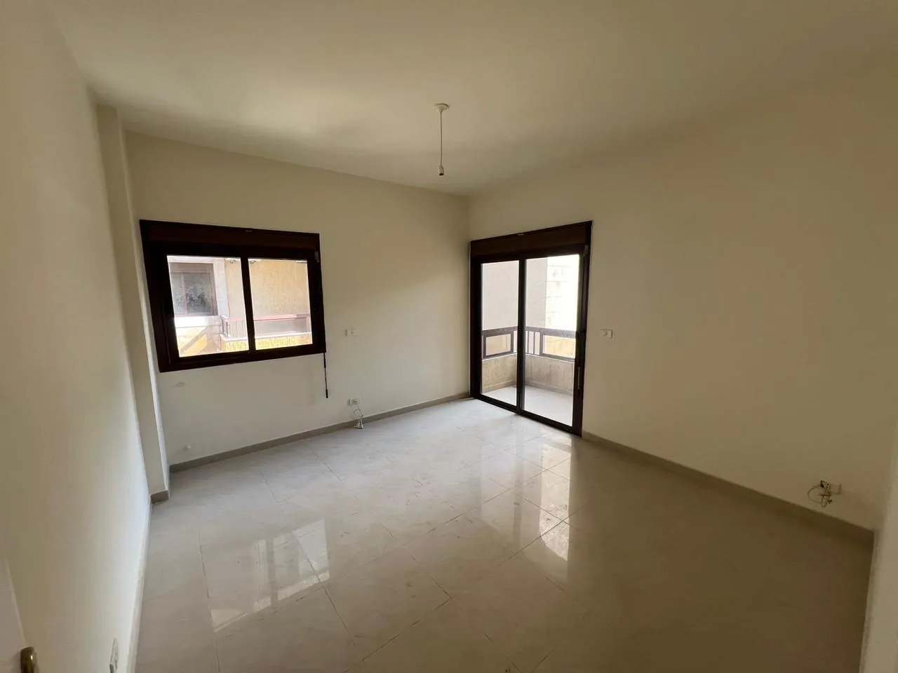 Apartment for Sale or for Rent in Zouk Mosbeh with Sea View — الصورة 2