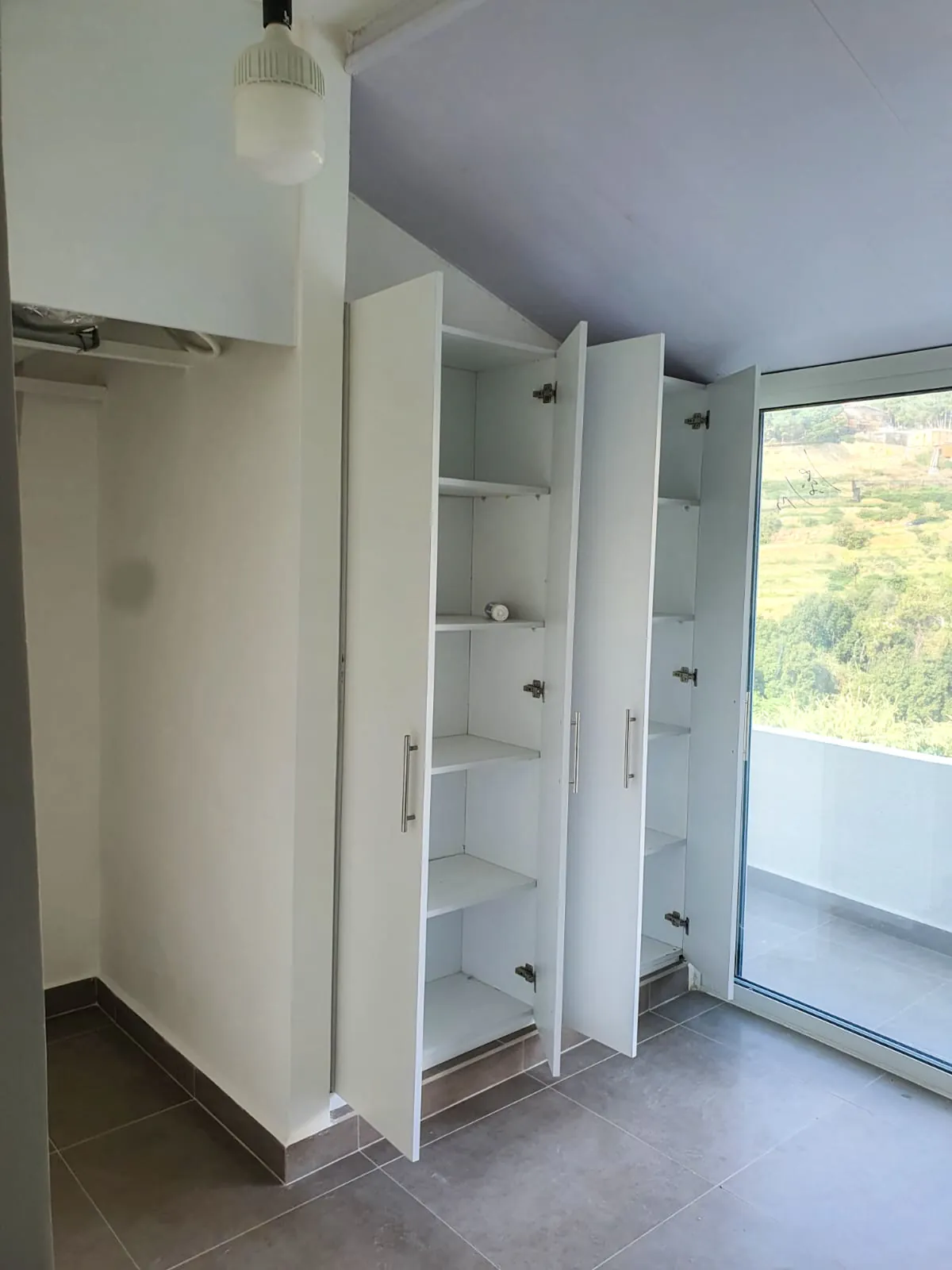 Prime Location Apartment in Naccache, Metn with Terrace — الصورة 5