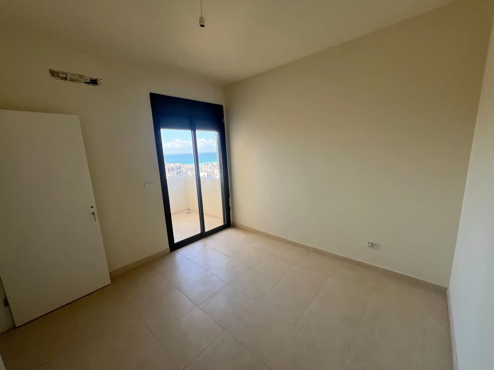Apartment in Zouk Mosbeh, Keserwan with Breathtaking Sea View — الصورة 3