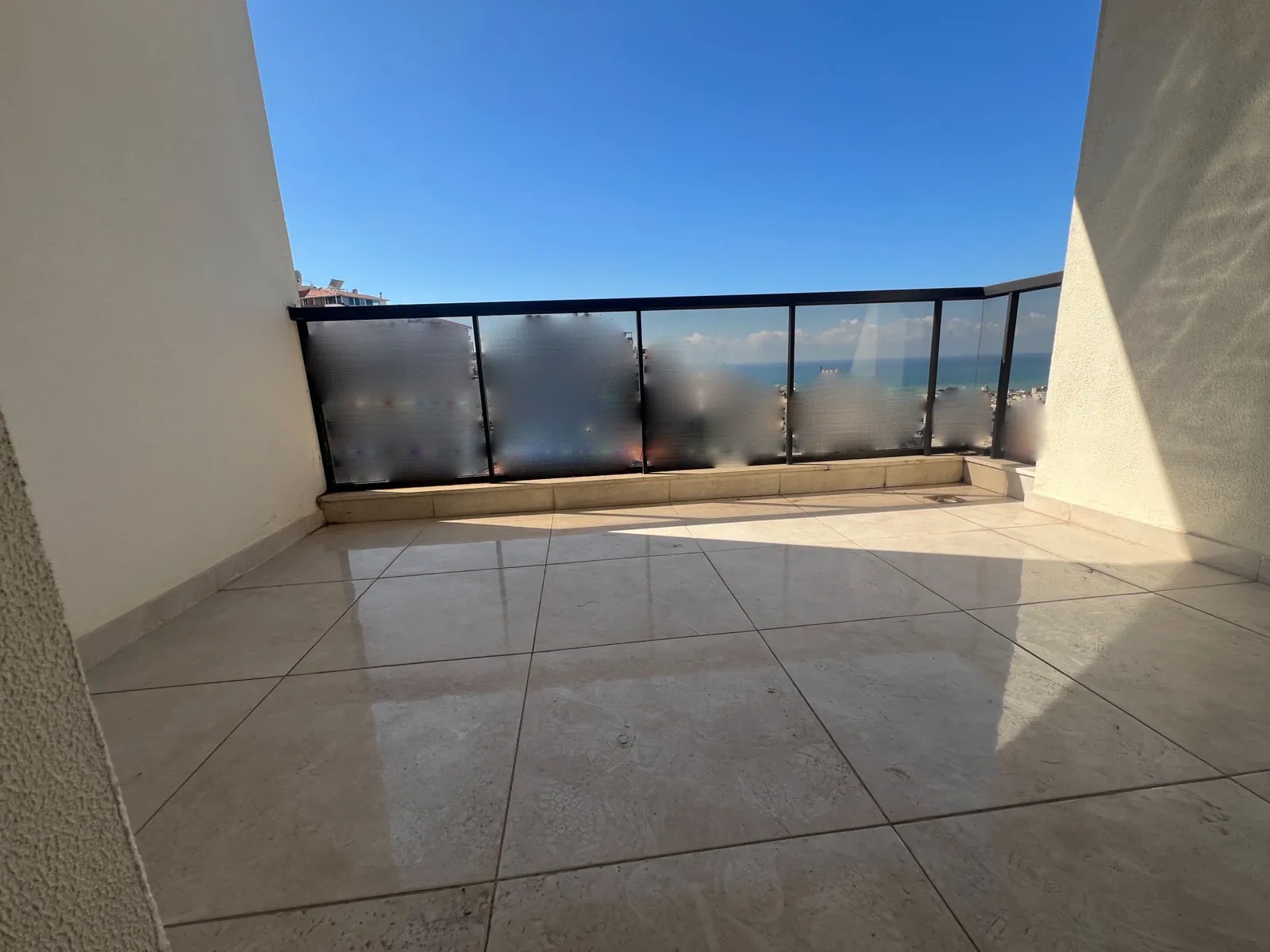 Apartment in Zouk Mosbeh, Keserwan with Breathtaking Sea View — الصورة 5