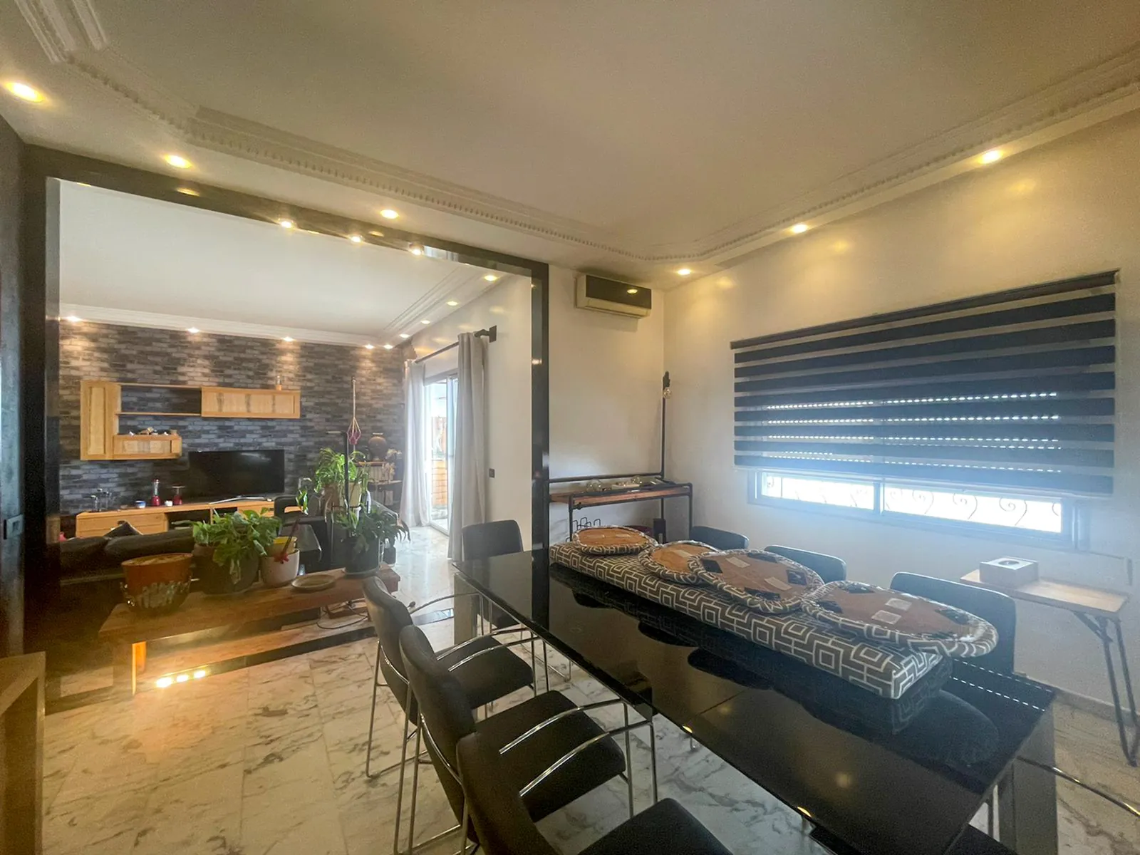Semi-Furnished Apartment in Biyada, Metn with Panoramic View — الصورة 2