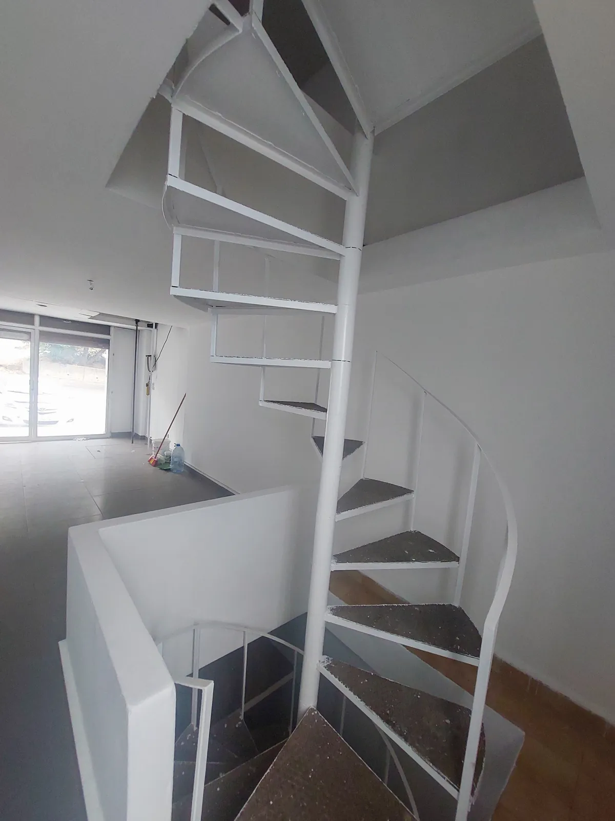 Prime Location Shop in Qornet Chehwan, Metn — photo 2