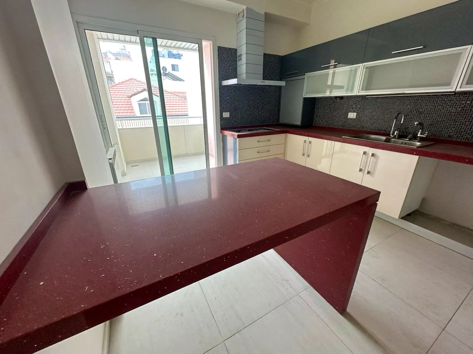 Apartment in Dik El Mehdi, Metn + Terrace — photo 5