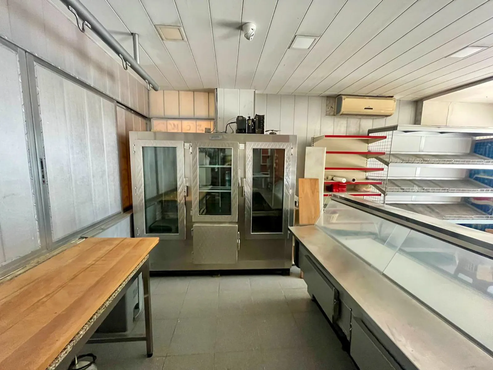 Fully Equipped Supermarket/Shop in Jal El Dib, Metn