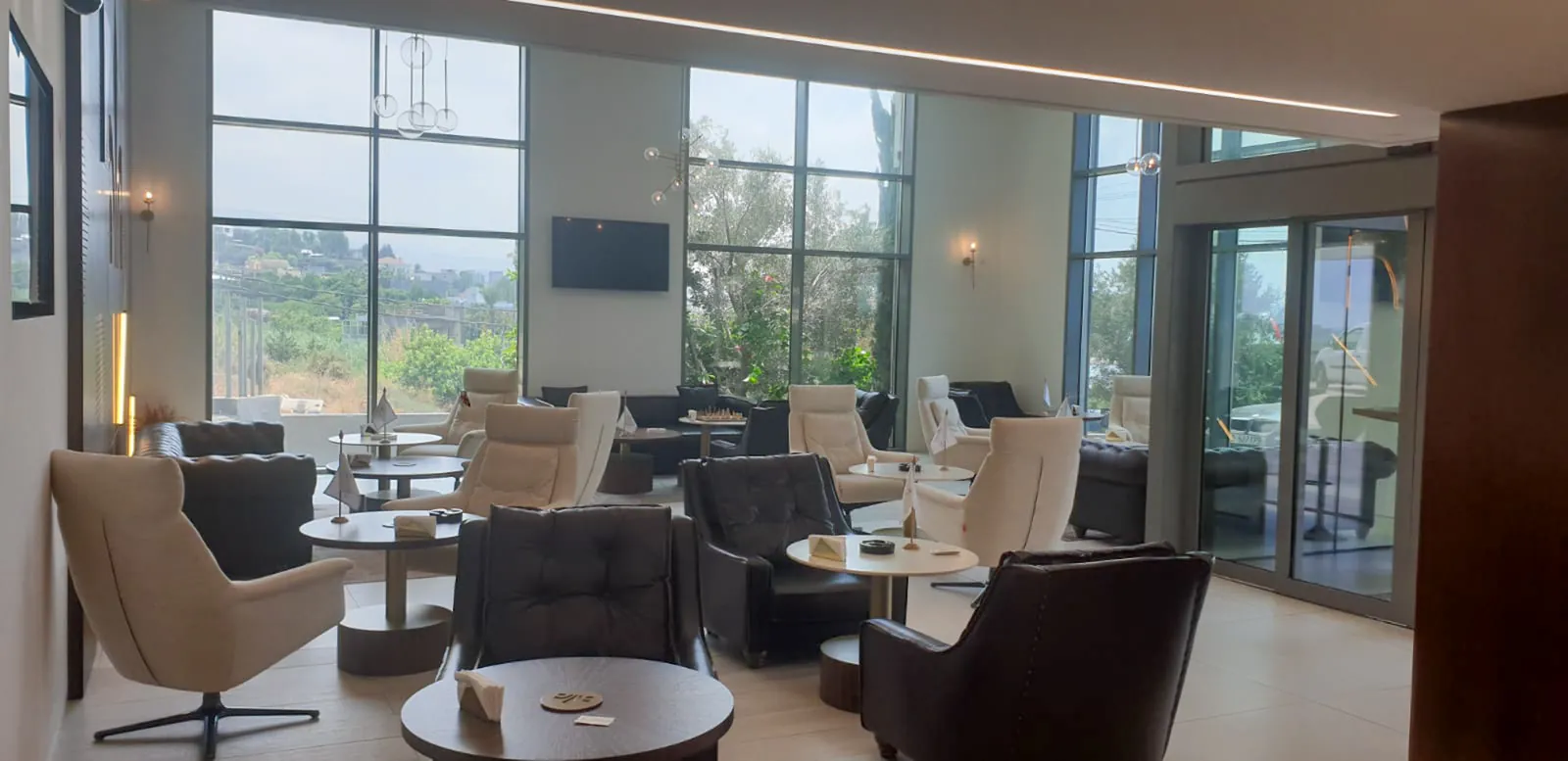 Prime Location Showroom in Dbayeh, Metn