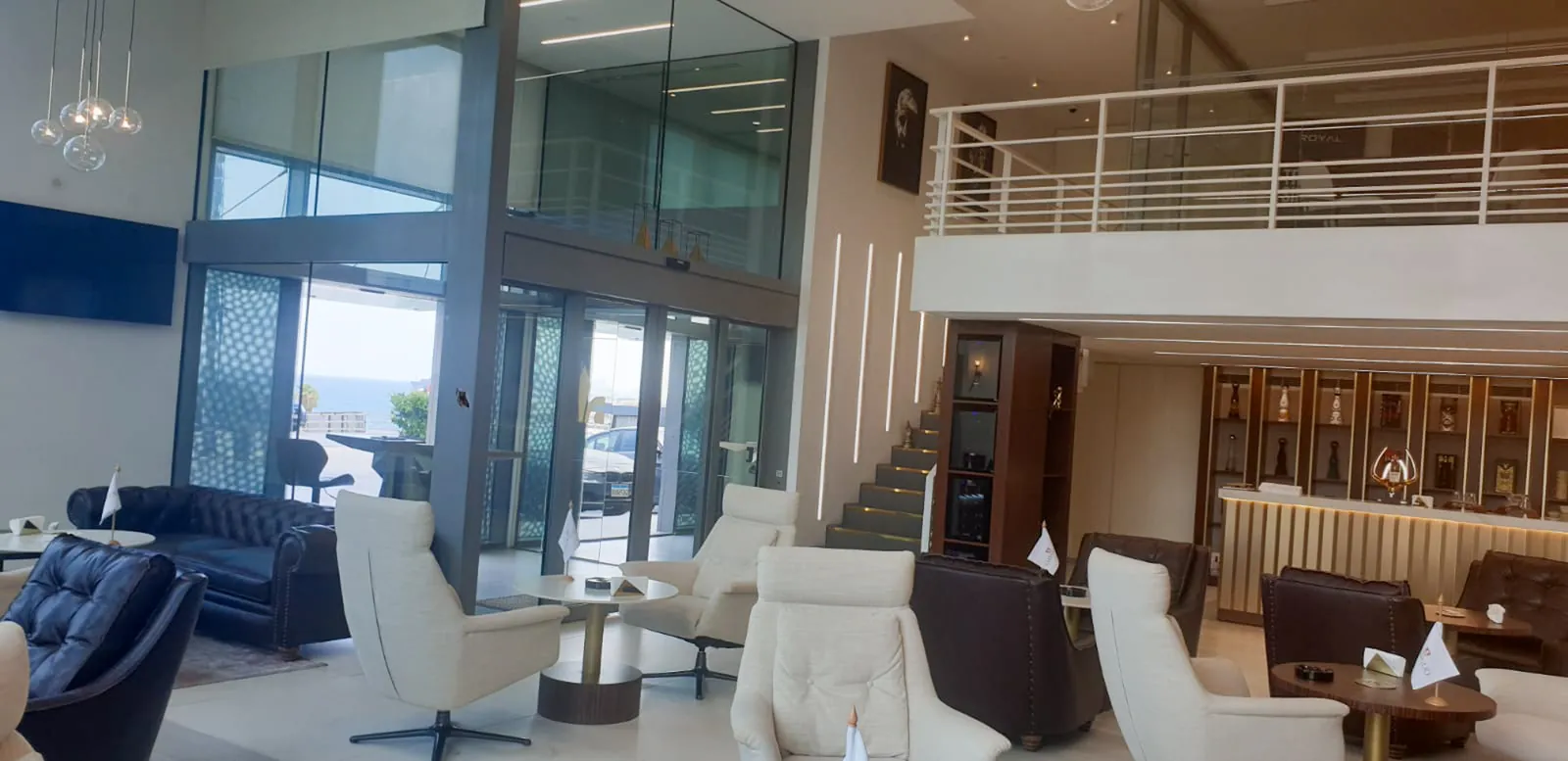 Prime Location Showroom in Dbayeh, Metn — الصورة 4