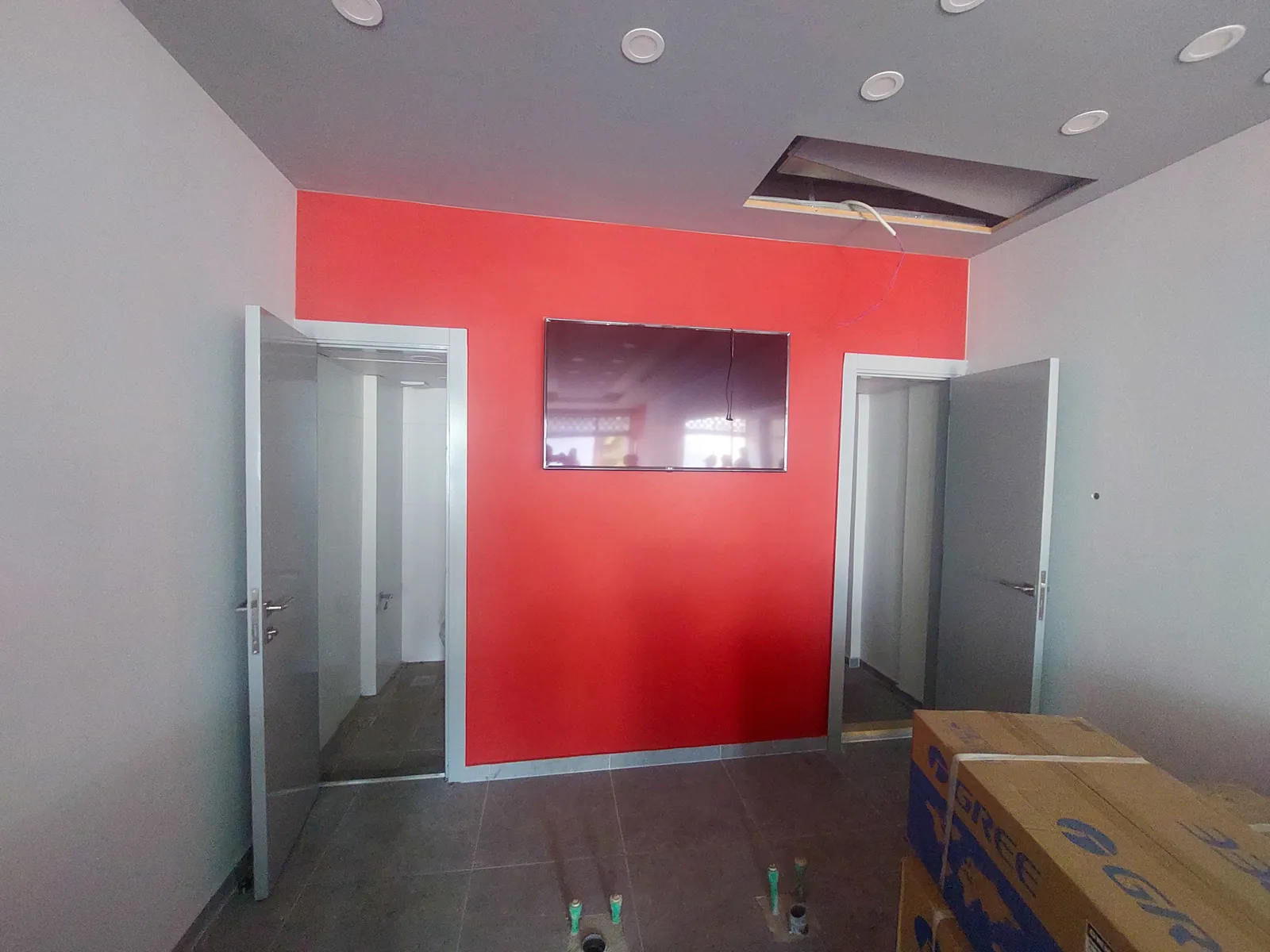 Shop/Beauty Salon in Qornet Chehwan, Metn — الصورة 1