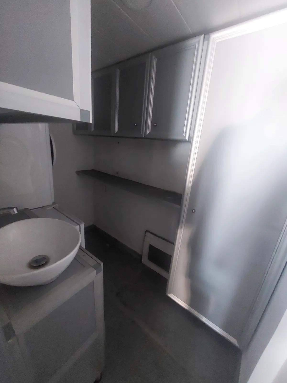 Shop/Beauty Salon in Qornet Chehwan, Metn — الصورة 3