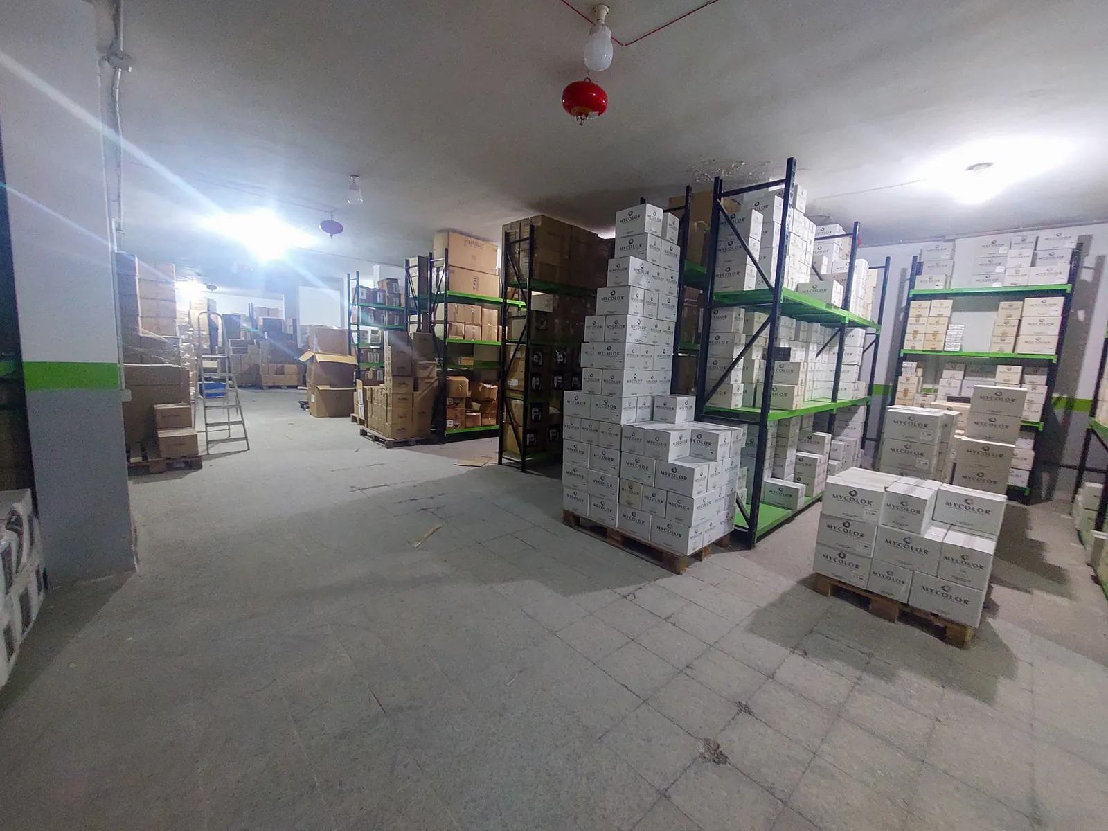Prime Location Warehouse in Beit El Chaar, Metn — الصورة 5