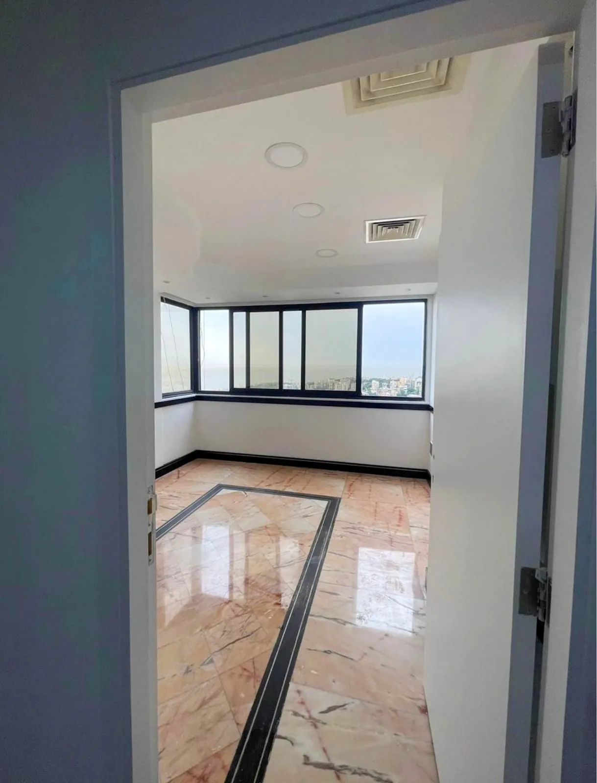 Prime Location Clinic in Mtayleb, Metn