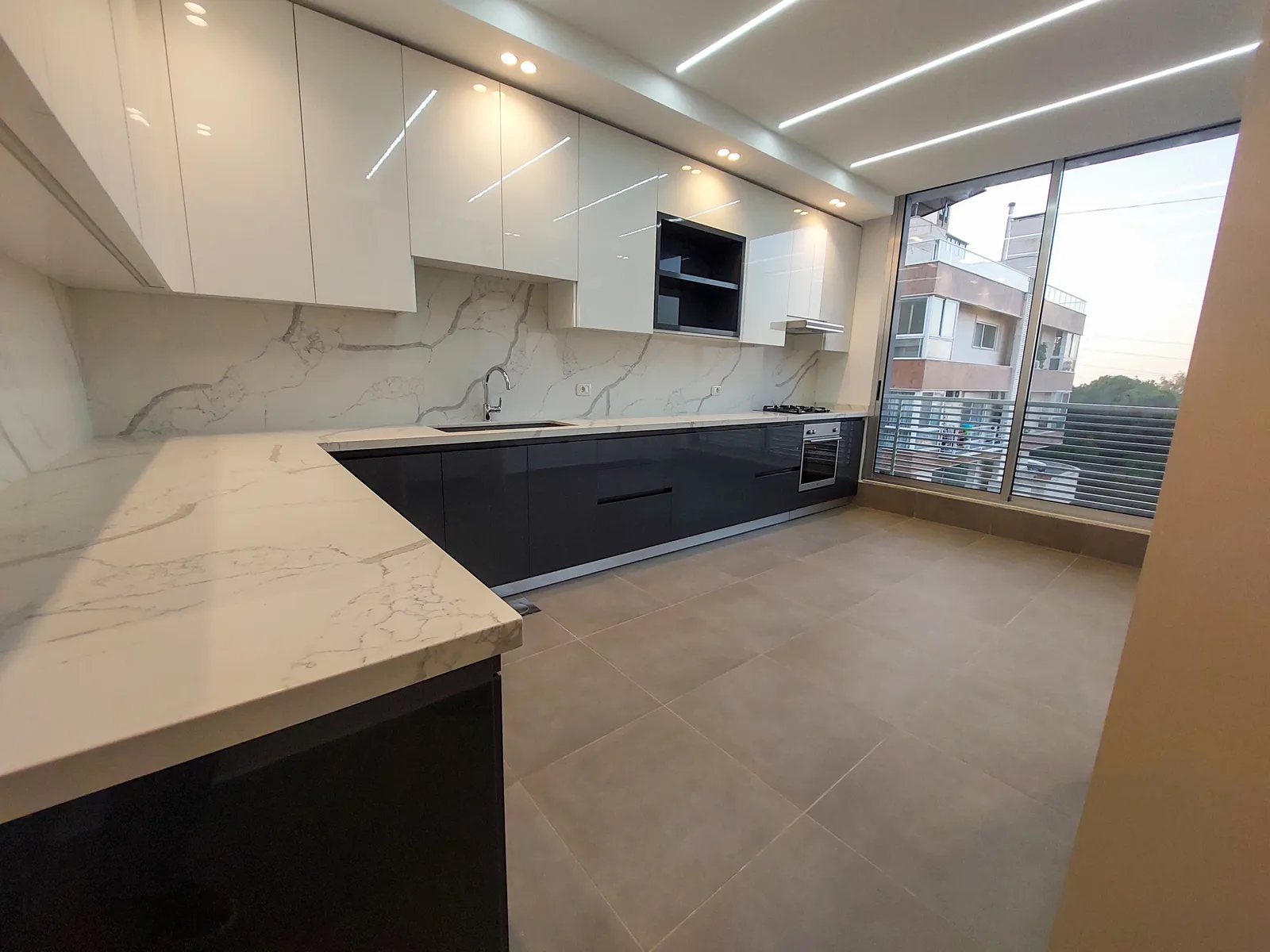 New Apartment in Aoukar, Metn with a Breathtaking Mountain View — photo 2