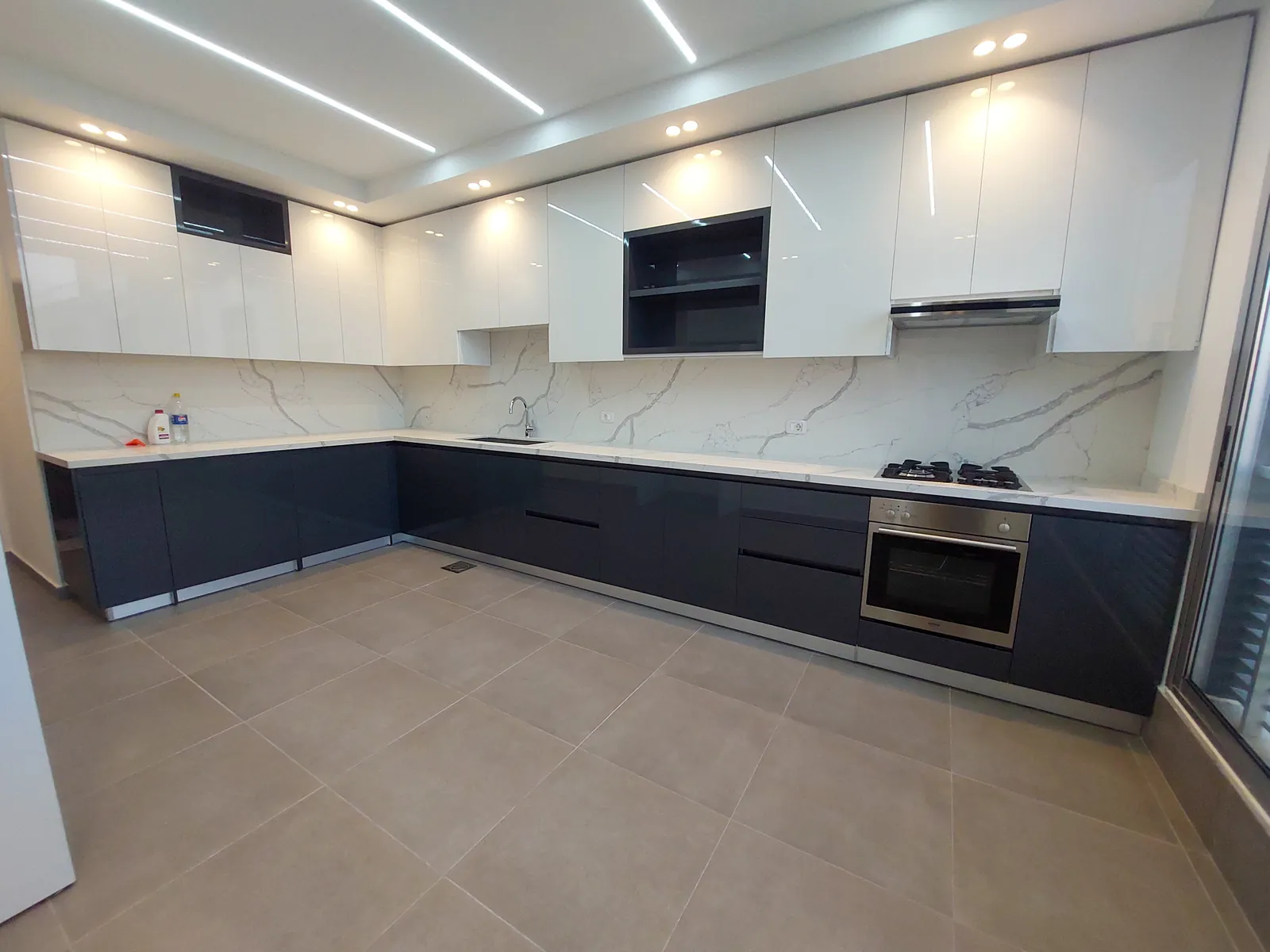 New Apartment in Aoukar, Metn with a Breathtaking Mountain View — photo 3