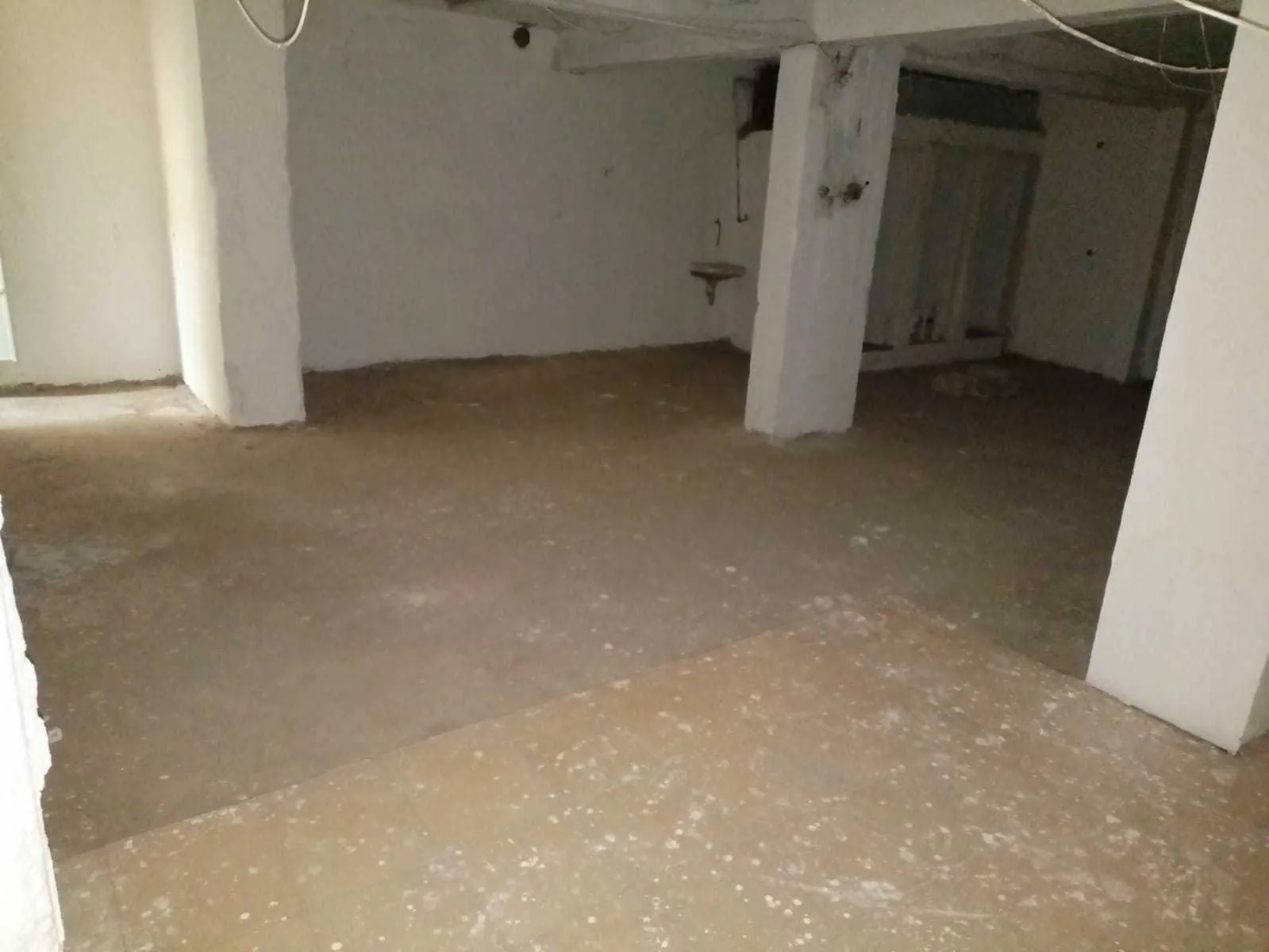 Warehouse in Sin El Fil , Metn — photo 2