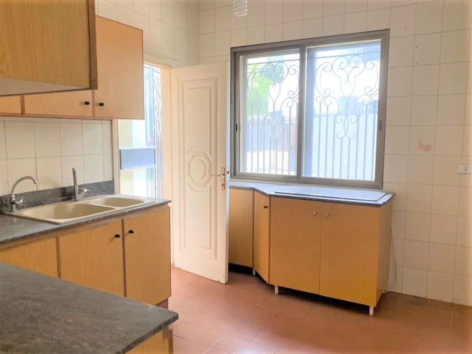 Apartment in Mansourieh, Metn with Partial Mountain View — الصورة 4