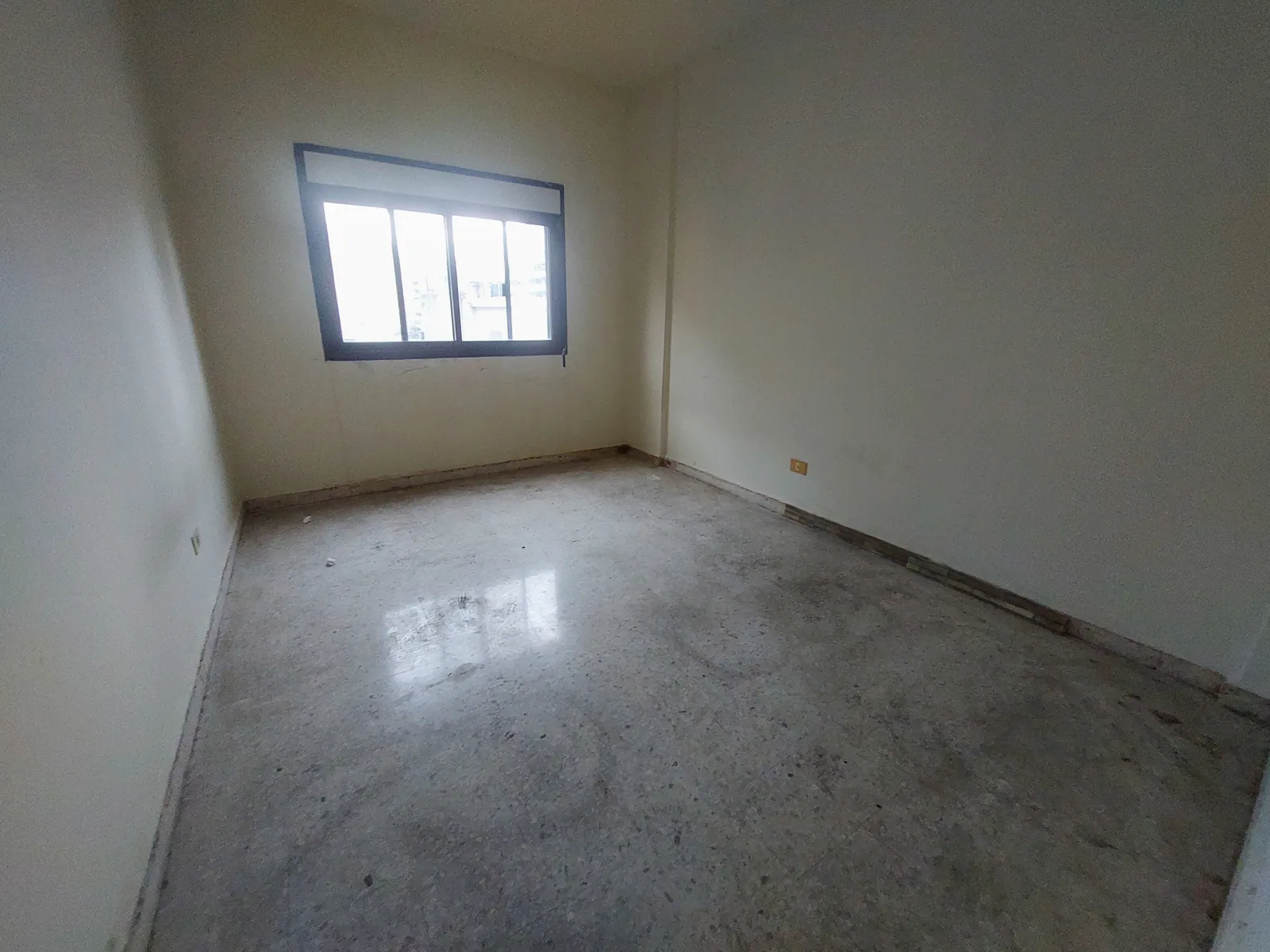Prime Location Apartment in Zalka, Metn with City View — الصورة 4